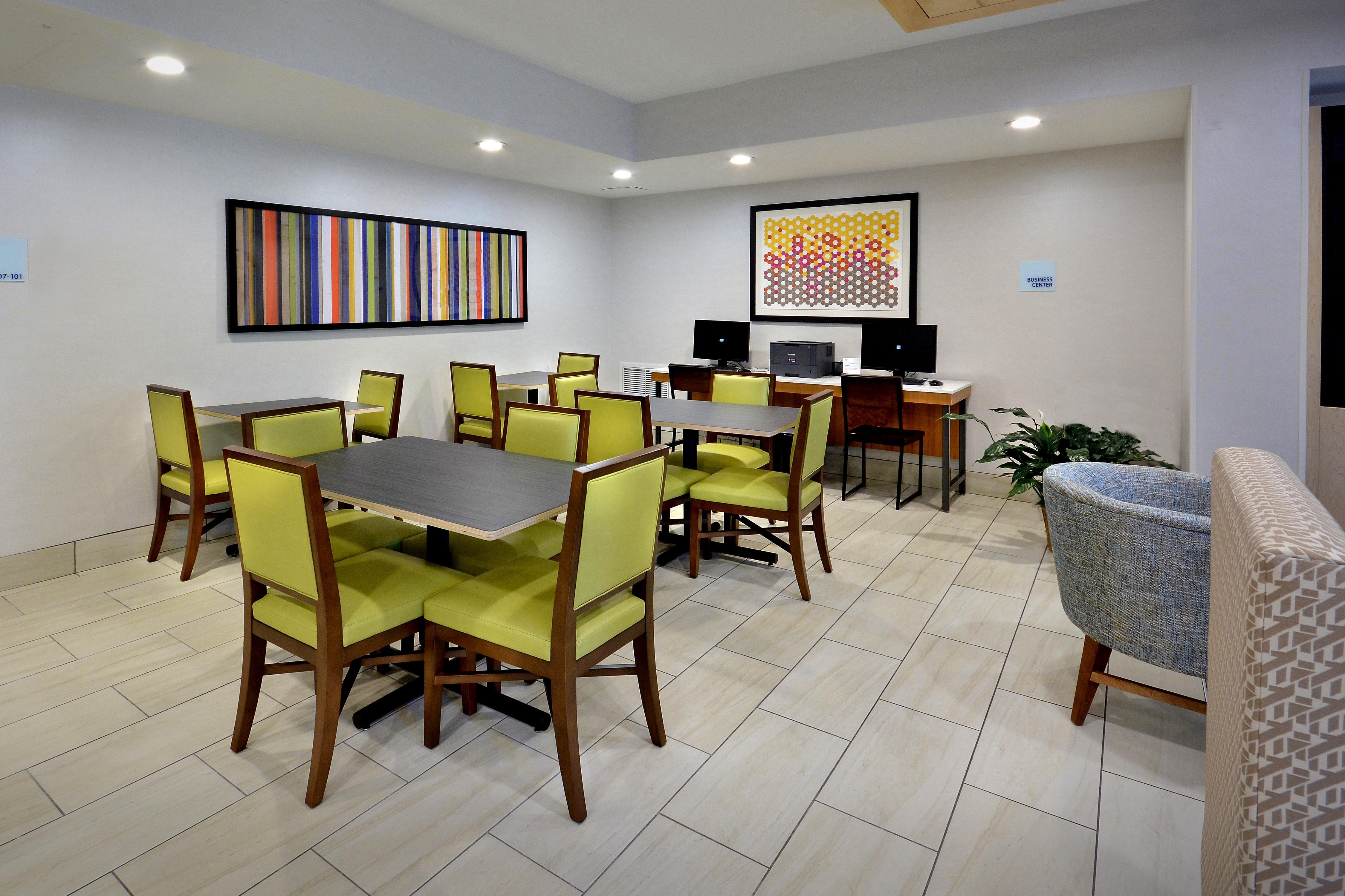 Holiday Inn Express Durham By Ihg Esterno foto